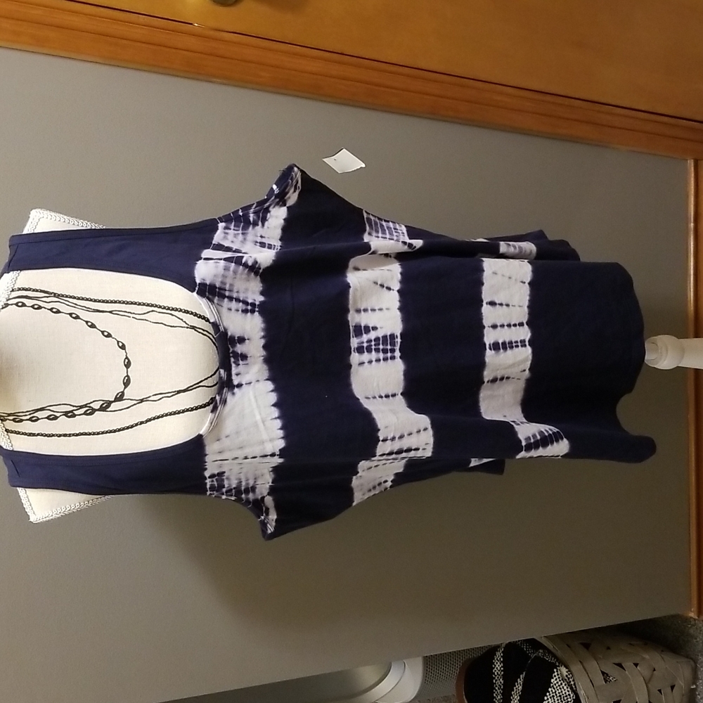 Universal Thread Lafayette tank